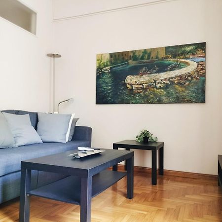 Koukaki Cozy Apartment 5 Minutes To Metro Athena Bagian luar foto