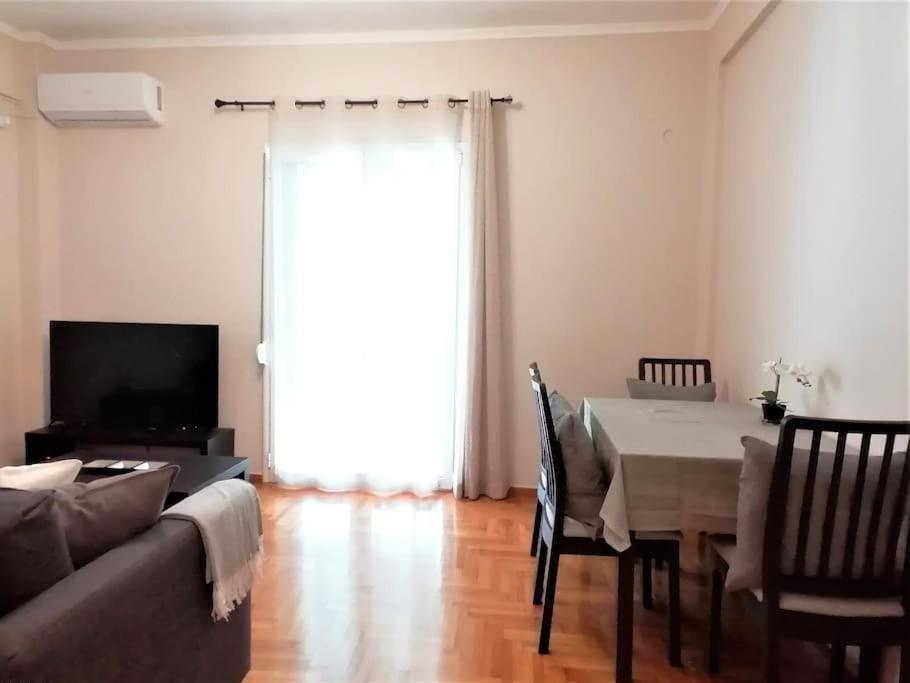 Koukaki Cozy Apartment 5 Minutes To Metro Athena Bagian luar foto