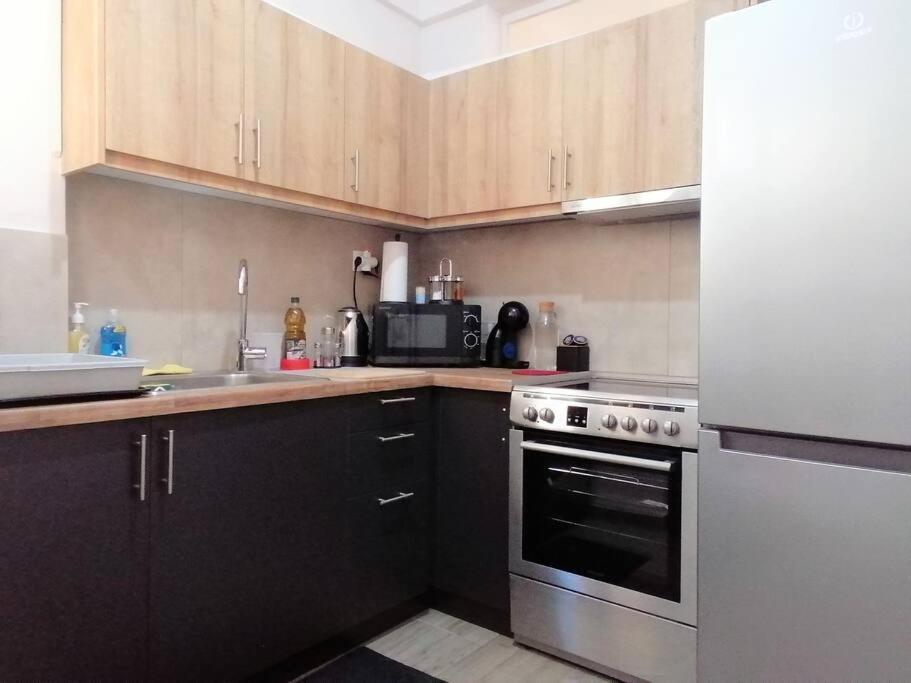 Koukaki Cozy Apartment 5 Minutes To Metro Athena Bagian luar foto