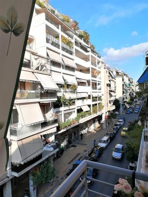 Koukaki Cozy Apartment 5 Minutes To Metro Athena Bagian luar foto