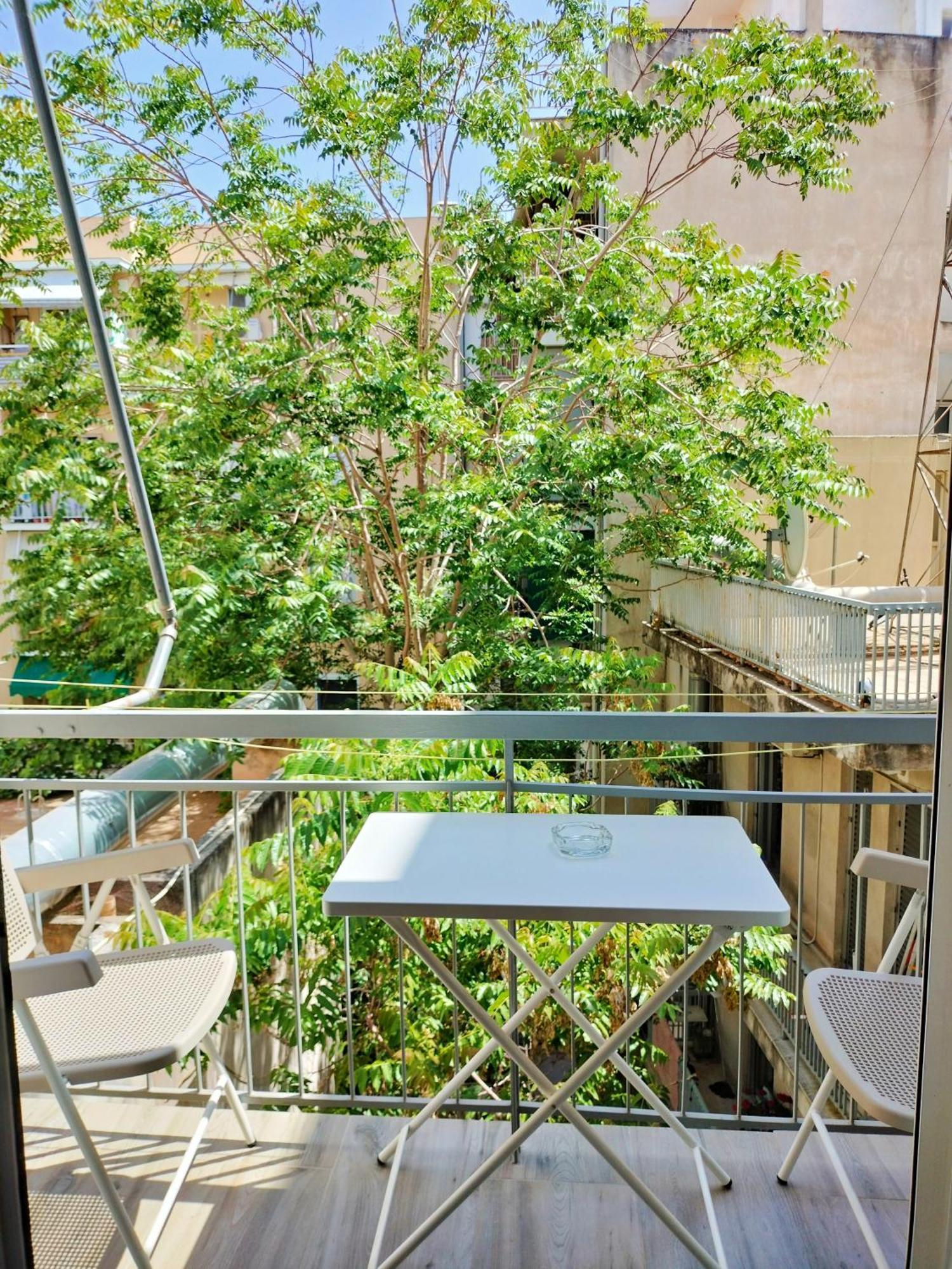 Koukaki Cozy Apartment 5 Minutes To Metro Athena Bagian luar foto